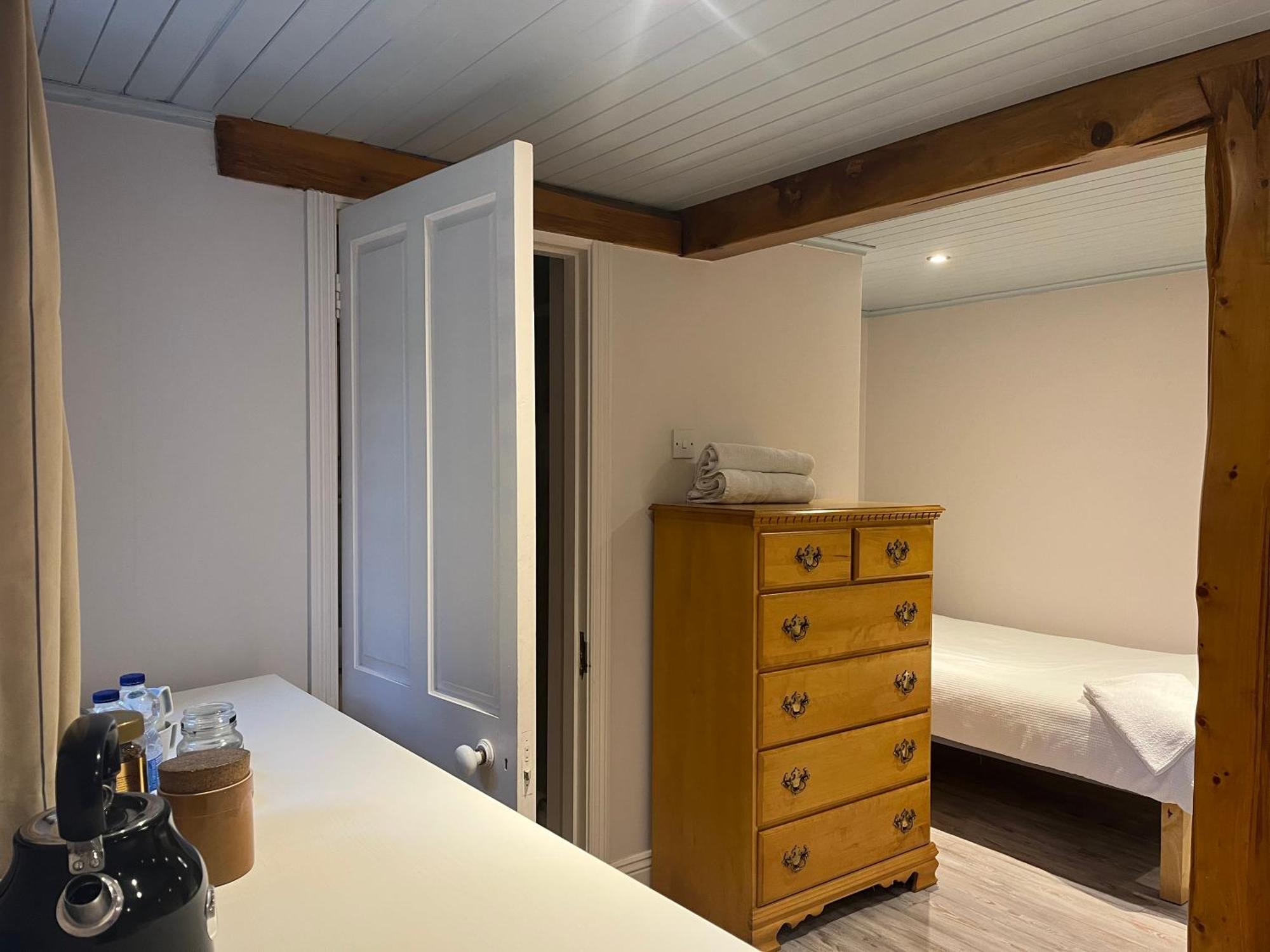 Ferry House Holidays New Ross Exterior photo